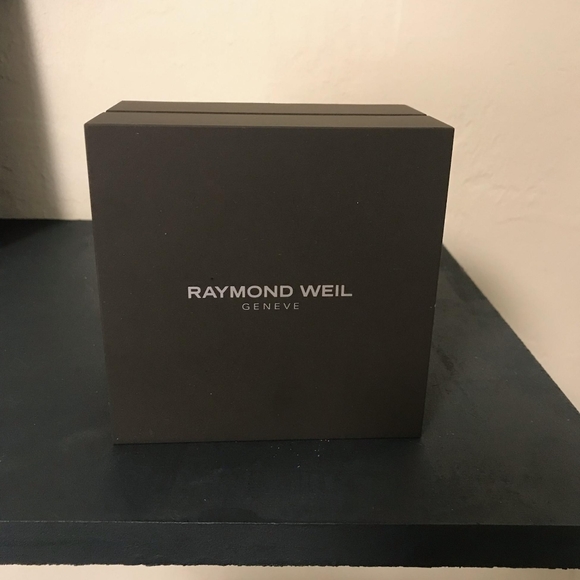 Men's Raymond Weil Tango Watch - Picture 7 of 9